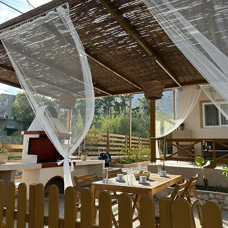 Mika's Paradise Semesterbostad *