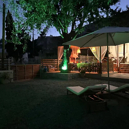 Mika's Paradise Archangelos (Rhodes)