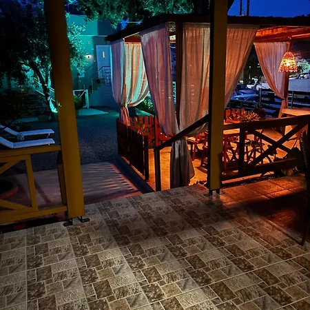 Mika's Paradise Semesterbostad *
