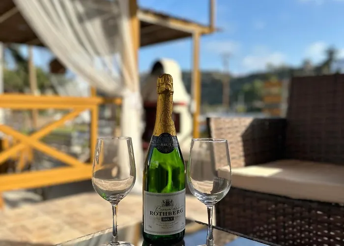 Mika's Paradise Archangelos (Rhodes)