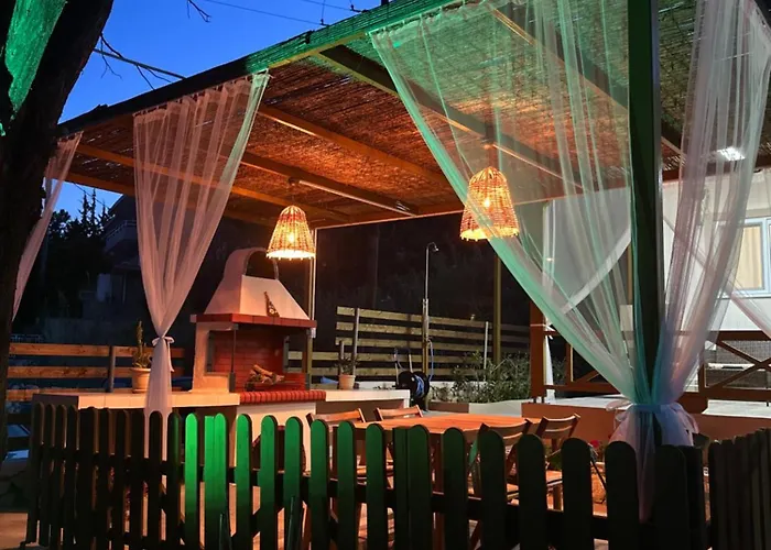 Mika's Paradise Feriehus